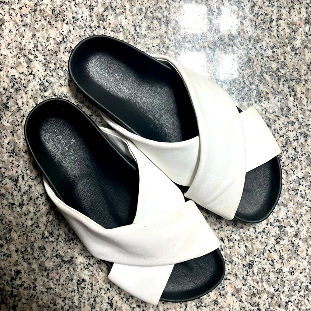 Caslon sandal from Nordstrom. Hardly worn. Leather strap.